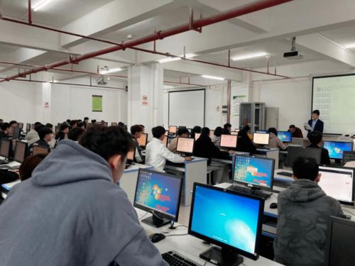 光電信息學(xué)院通信技術(shù)專業(yè)在華為HCIA 5G認(rèn)證中取得優(yōu)異成績(jī)